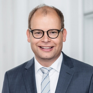 Dr. Johannes von Karczewski